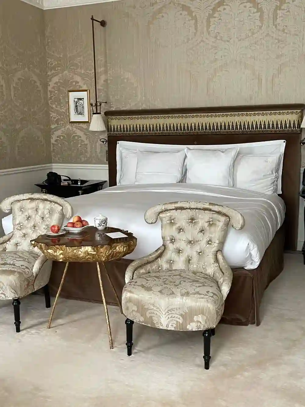 Luxuriöse Kasinosuite im Velquessianroyalvault GmbH